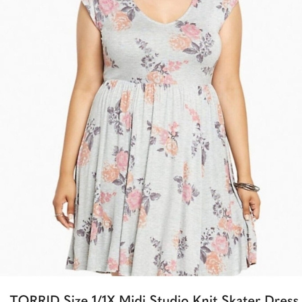 ISO Torrid Gray and Pink Floral Midi Dress Size 1 Or 2 - Picture 2 of 6